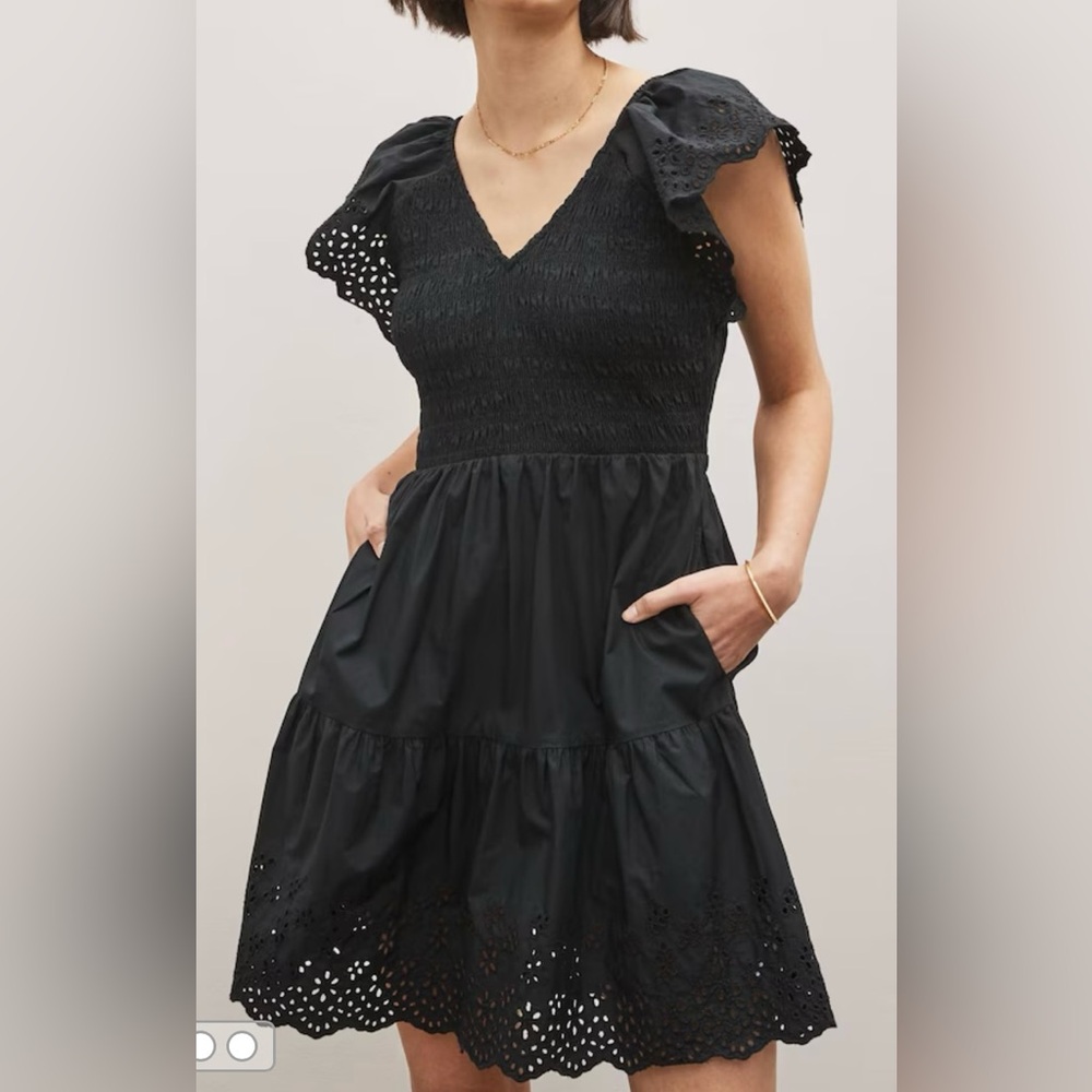 GAP Flutter Sleeve Eyelet Dress. Size XS Petite